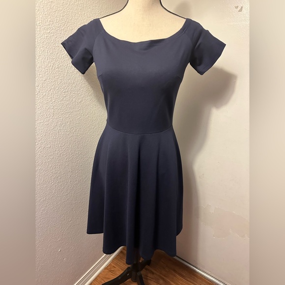 Chic Navy Women's Mini Dress - Picture 1 of 10